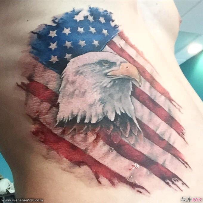 彩色老鹰纹身和美国国旗纹身腰部男性超威猛纹身图片