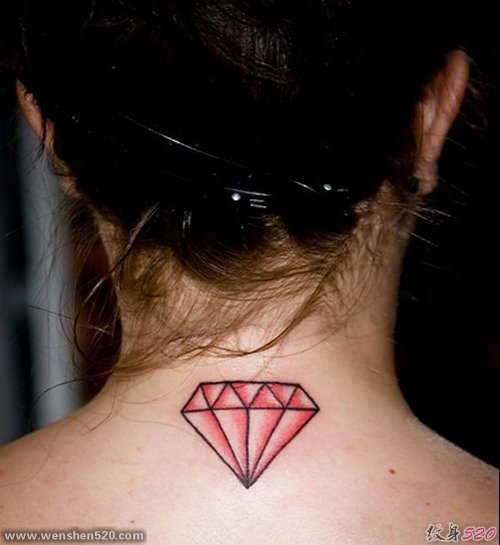 纹身男女都会喜欢的漂亮的钻石纹身图案