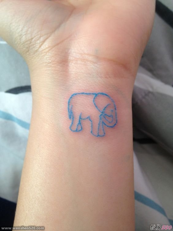 一种丰富的蓝色风格的个性的纹身图案