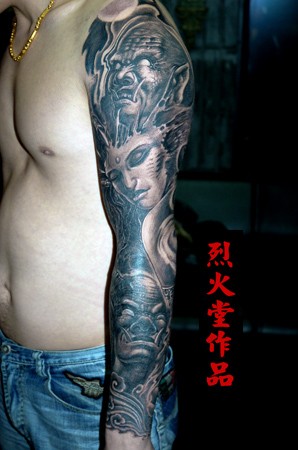 一组及其富有个性的人物花臂纹身图案