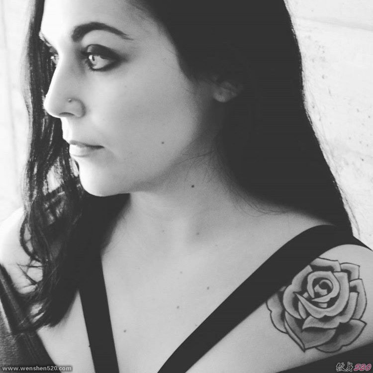 黑色简单个性线条纹身点刺纹身玫瑰花图案大全