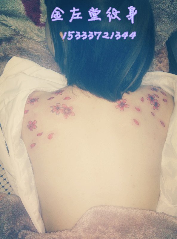 遮盖青春痘樱花纹身@＃金左堂纹身 ＃➹盖疤痕➹修改纹身