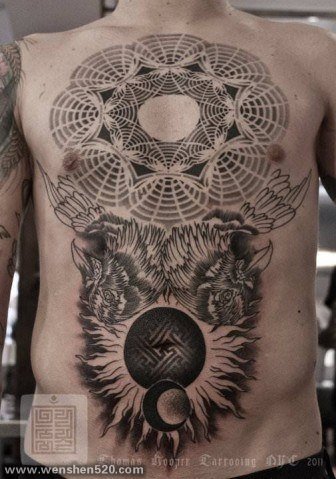 漂亮的黑色的点刺纹身几何纹身图案