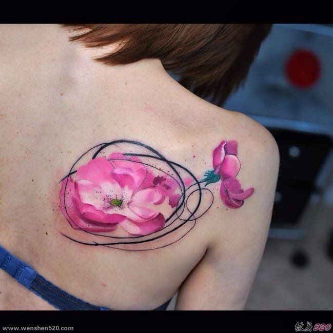 女生中国风花卉泼墨纹身图案