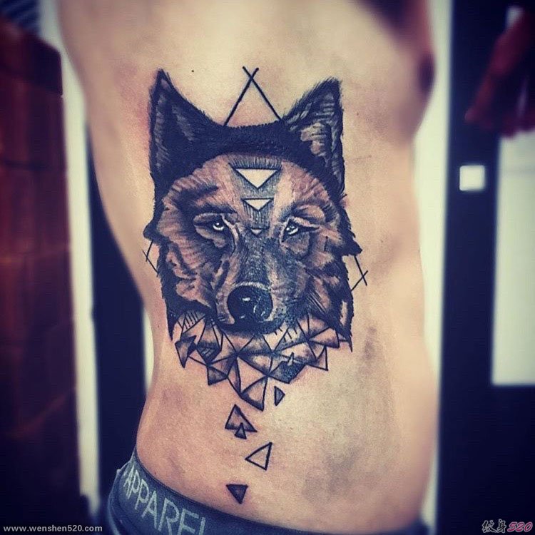 男士侧肋纹身动物几何元素纹身点刺技巧纹身图案