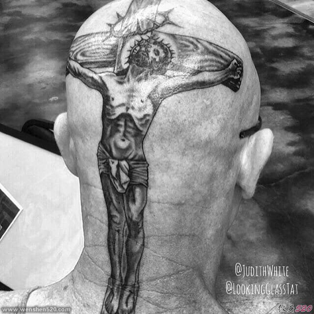 黑色个性纹身小十字架纹身图案