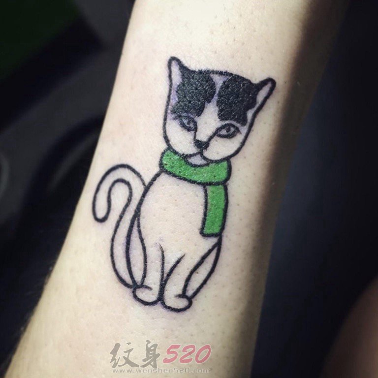 女生手臂上简单个性线条纹身黑猫纹身图小动物纹身图片