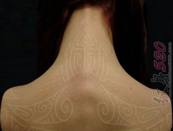 简约线条纹身立体小纹身白色简单纹身几何纹身图案