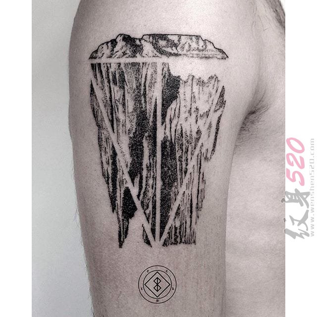 一组黑白纹身点刺技巧简约线条纹身几何元素纹身图案