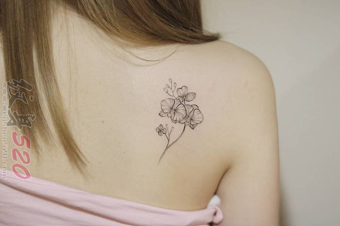 女生植物小清新文艺花朵纹身图案