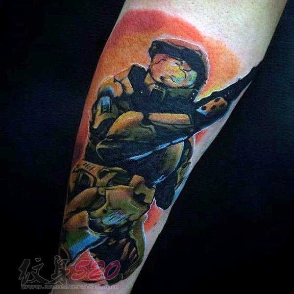 男生手臂上彩绘水彩卡通创意个性纹身图案