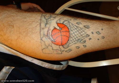张扬青春魅力的热火篮球纹身图案