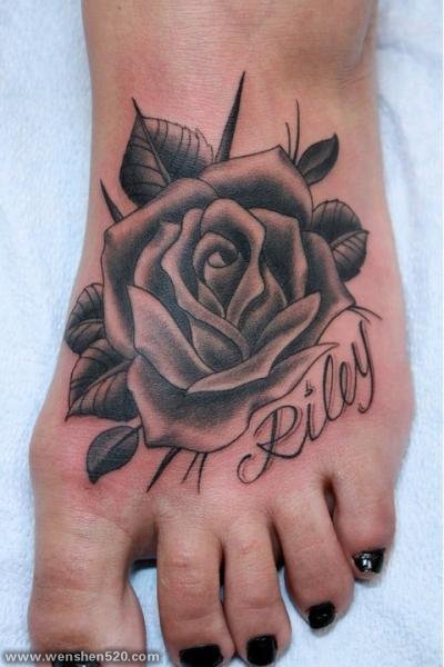 多款黑色素描点刺技巧创意唯美玫瑰花朵纹身图案