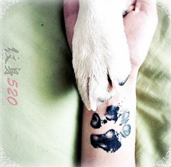 女生喜爱的活泼可爱的小动物纹身图案