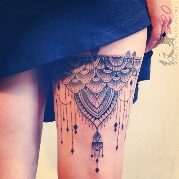 女生大腿上文艺小清新创意唯美纹身图案
