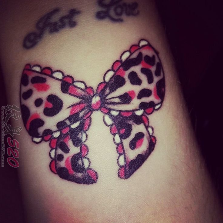 多款象征纯洁爱情的蝴蝶结纹身图案