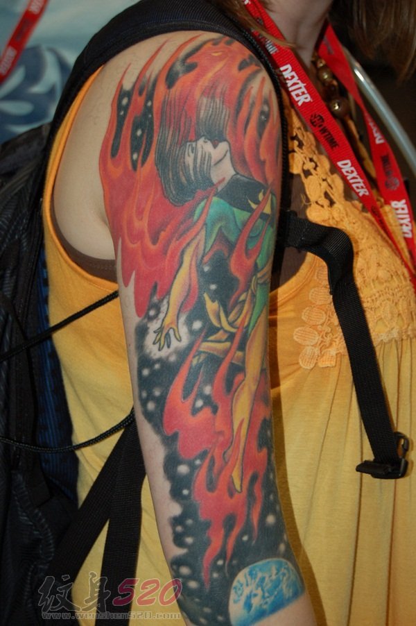 女生手臂上彩绘水彩创意个性火海中的女孩纹身图片