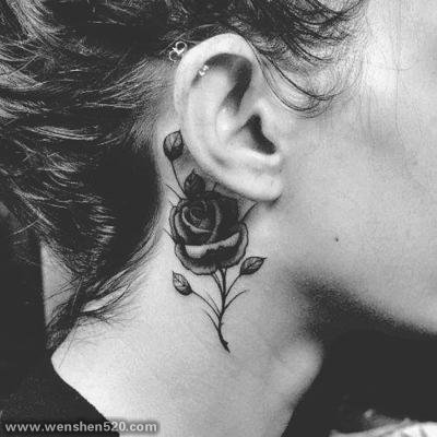 女生耳后黑色素描点刺技巧唯美玫瑰纹身图片