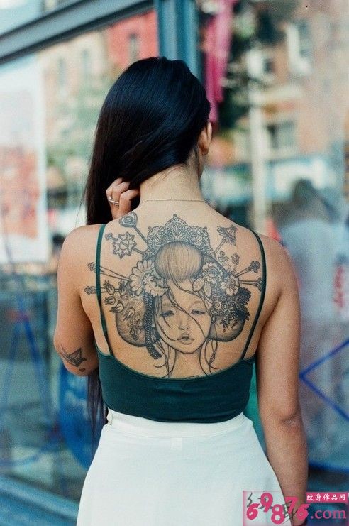 美女后背艺术美丽艺妓纹身图案