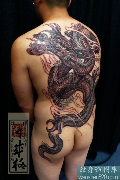 日本满背黑色大龙纹身作品