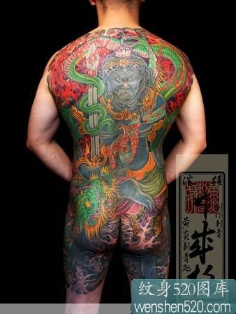 男性满后背日本不动明王纹身作品