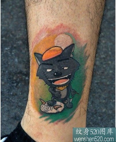 腿上的个性卡通灰太狼纹身图片