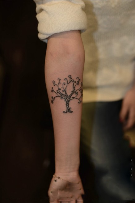 小清新生命树手臂纹身图案