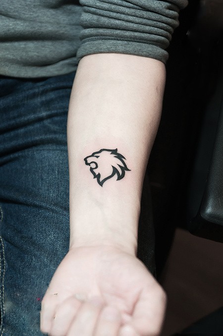 小清新狮子头像纹身图案