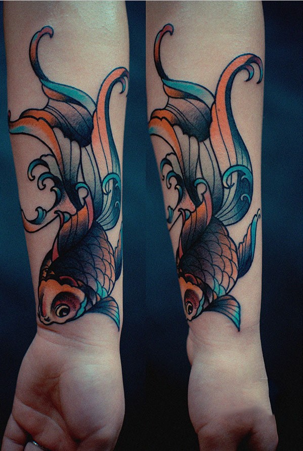 传统鲤鱼手臂纹身图案