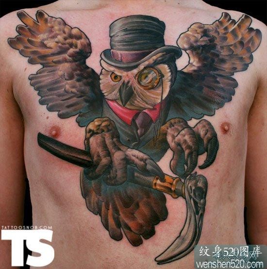 给大家推荐一款国外大师一款猫头鹰纹身图案