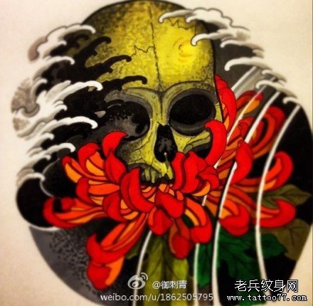 一张经典潮流的骷髅菊花纹身图案