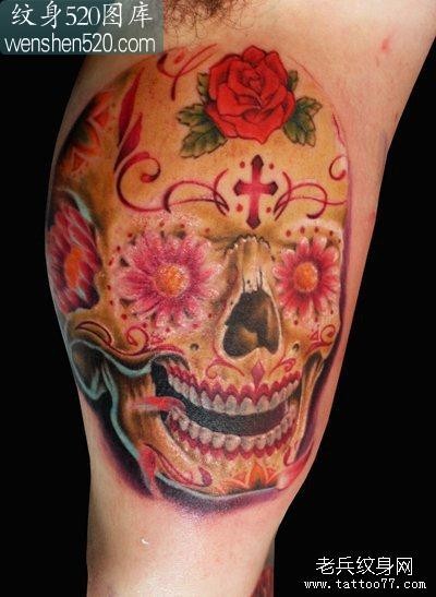 好看的欧美彩色花骷髅纹身图案