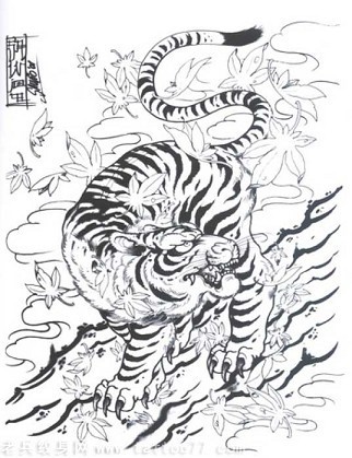 一张下山虎纹身图片