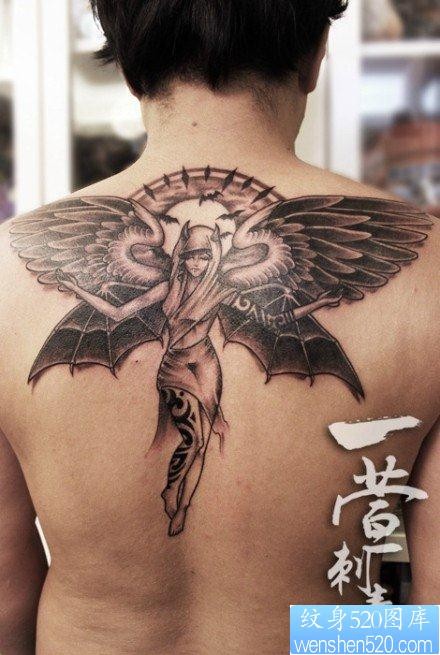 男性后背流行漂亮的天使纹身图片