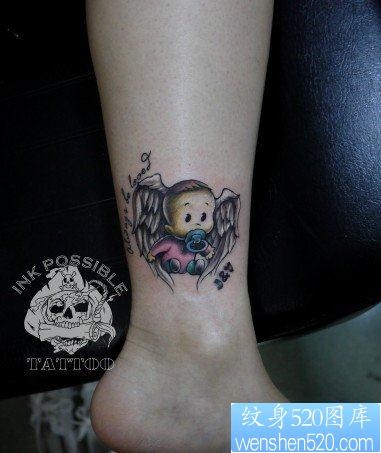 女人腿部可爱的小天使纹身图片