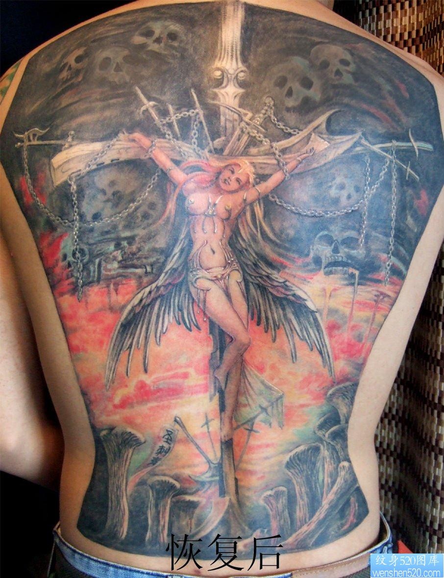 一张超酷的满背天使翅膀十字架骷髅纹身图片图案