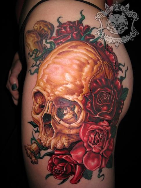 一款欧美的玫瑰骷髅纹身图案