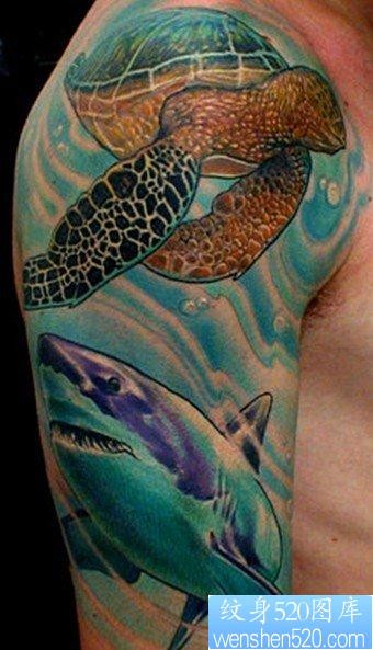 一张欧美海洋世界花臂纹身图案