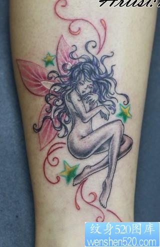 女性纹身图片：腿部彩色精灵纹身图案
