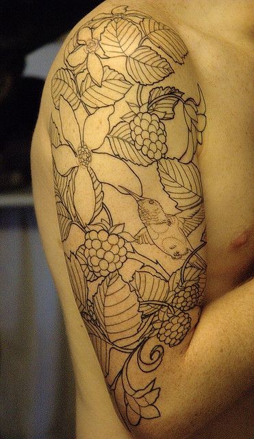 手臂上一款素色花朵纹身