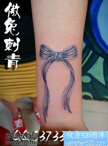 女人喜欢的蝴蝶结纹身图片