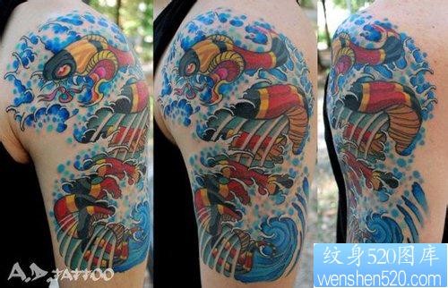 手臂流行精美的欧美彩色蛇纹身图片