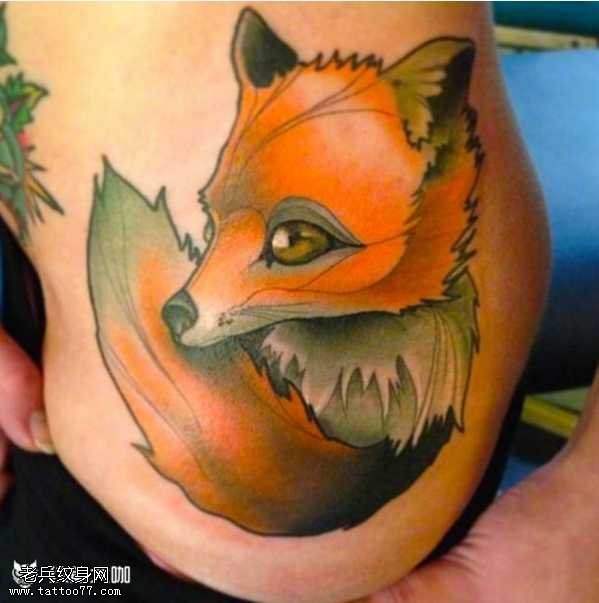 腰部狐狸彩绘纹身图案