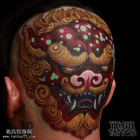 头部个性彩绘唐狮纹身图案