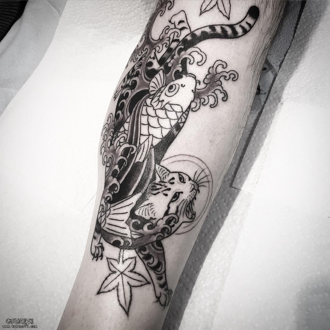 大腿纹身猫鲤鱼纹身图案