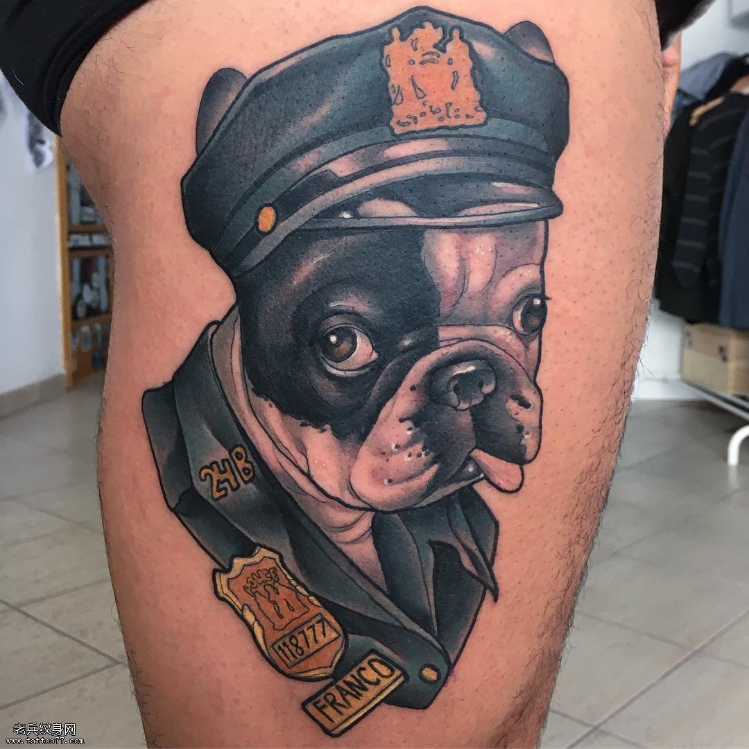 大腿欧美卡通警察狗纹身图案