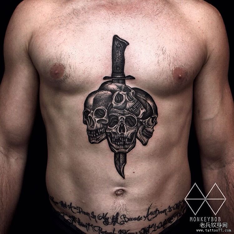 男士腹部匕首骷髅纹身tattoo图案