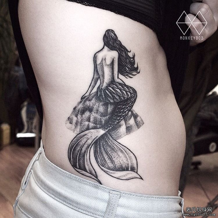 侧腰美人鱼背影点刺tattoo纹身图案