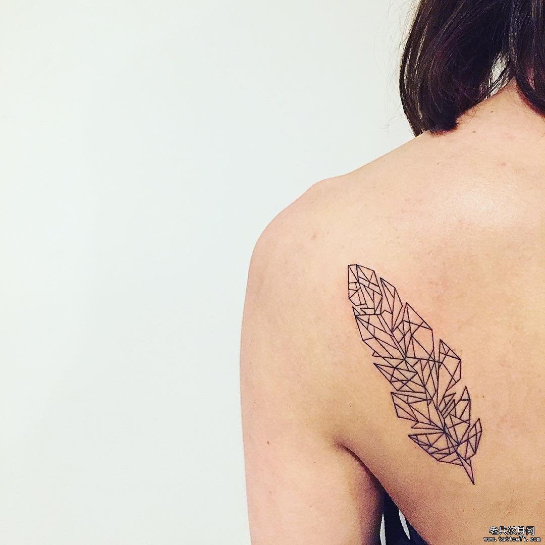 背部简单好看的几何树叶纹身tattoo图案