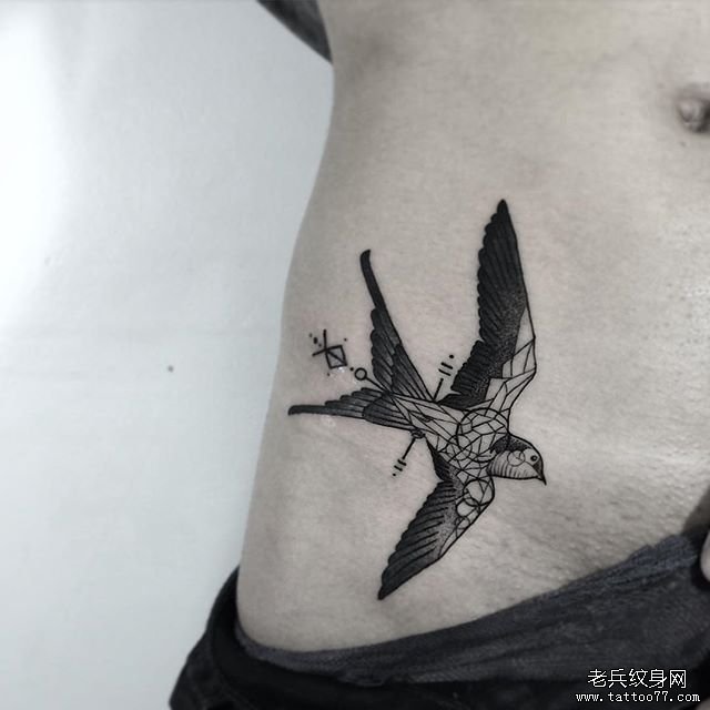 侧腰几何线条燕子纹身tattoo图案